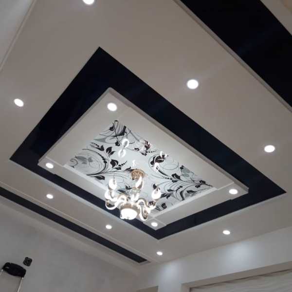 The service life of stretch ceilings depends on various factors such as the quality of the material, the operating conditions and the care of the ceiling.